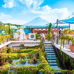 Albergue Adra, Antigua